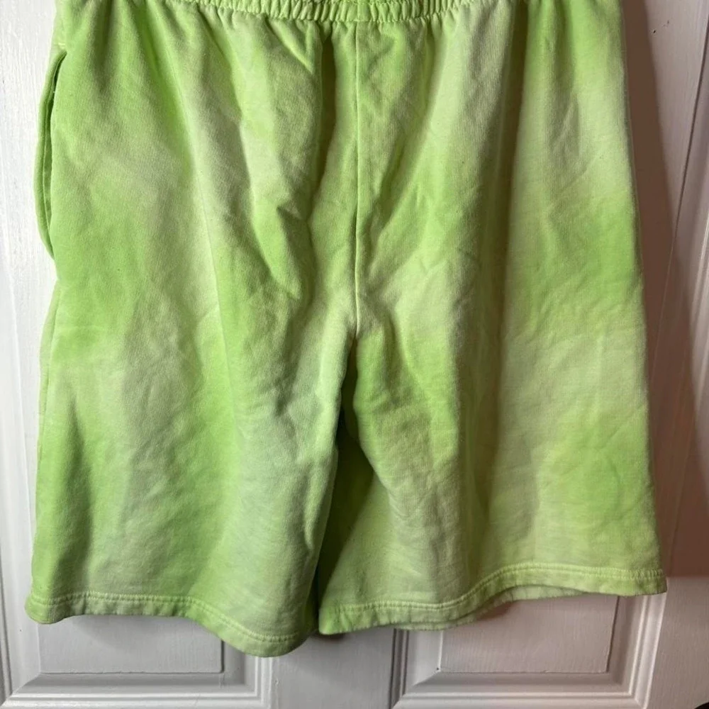 The North Face Mens Shorts  Relaxed Fit Tie Dye Green Size medium